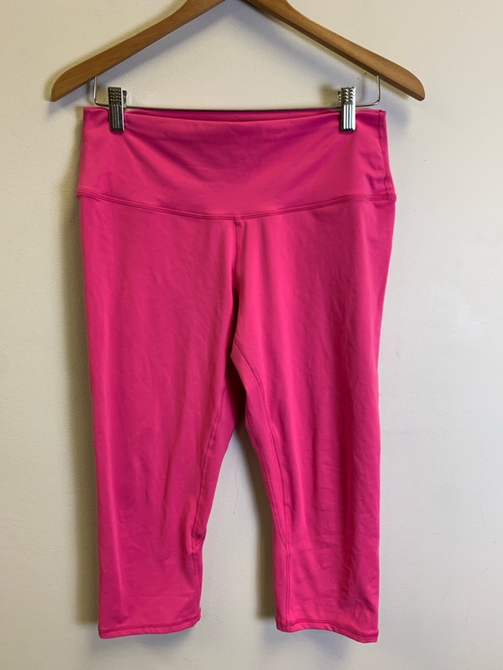 Sunzel Women's Hot Pink High-Waist Capri Leggings